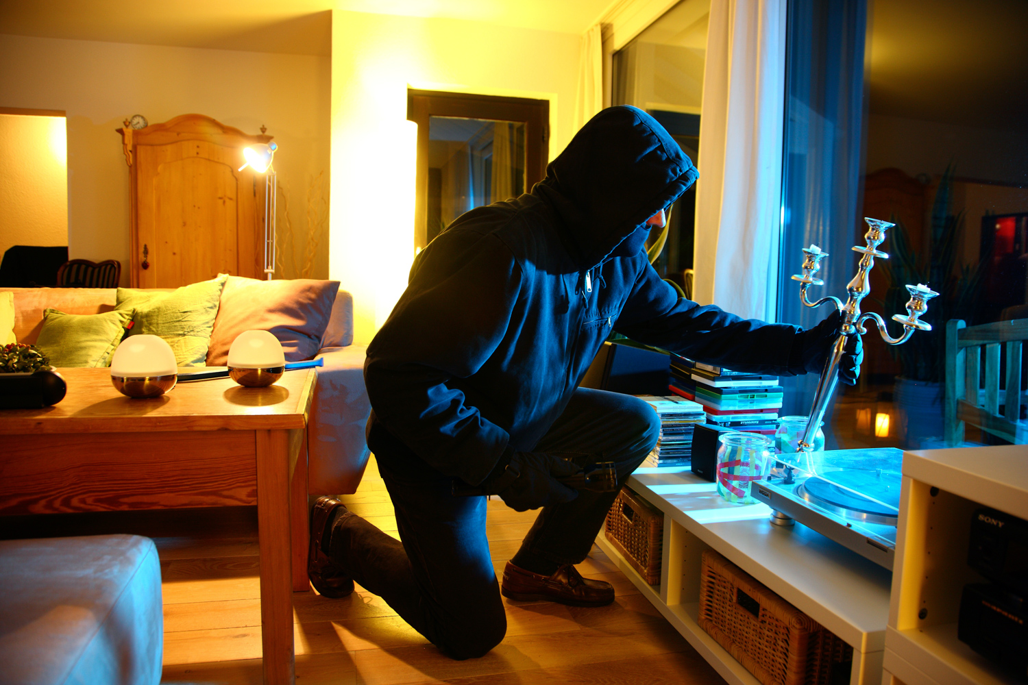 Burglar takes valuables